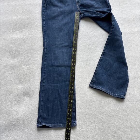 Levi Strauss Women Jeans Size 12 Classic Bootcut Medium Wash Stretch Comfort - Picture 10 of 14